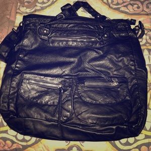 Maurice’s black pocketbook